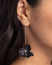 Load image into Gallery viewer, Plentiful Petals - Black Earring