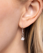 Load image into Gallery viewer, Discreet Dazzle - Green Necklace