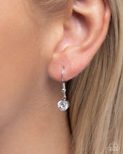 Load image into Gallery viewer, Sprig Shimmer - Black Necklace