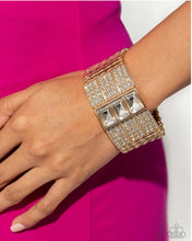 Load image into Gallery viewer, Dramatic Diva Gold Bracelet