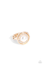 Load image into Gallery viewer, Chic Center - Gold Ring