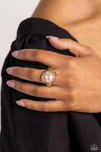 Load image into Gallery viewer, Chic Center - Gold Ring