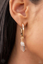 Load image into Gallery viewer, Excavated Elegance - Gold Earring