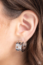 Load image into Gallery viewer, Setting the STAR High - Silver Earring
