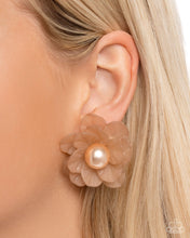 Load image into Gallery viewer, Blooming Backdrop - Brown Earring
