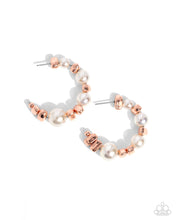 Load image into Gallery viewer, Playful Pearls - Copper Earring
