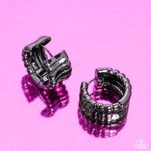 Load image into Gallery viewer, Seamless Sass - Black Earring
