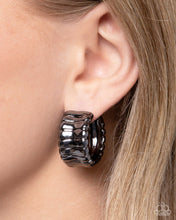 Load image into Gallery viewer, Seamless Sass - Black Earring
