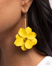 Load image into Gallery viewer, Generous Glisten - Yellow Earring
