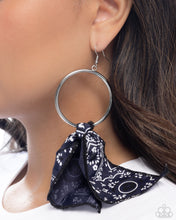 Load image into Gallery viewer, Bandana Belleza - Blue Earring
