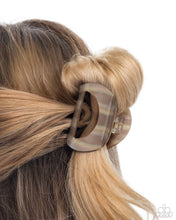 Load image into Gallery viewer, Striped Shopaholic - Brown
