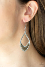 Load image into Gallery viewer, Artisan Treasure - Silver Earring
