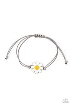 Load image into Gallery viewer, DAISY Little Thing - Silver Bracelet
