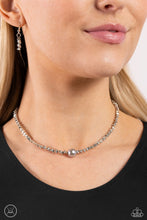 Load image into Gallery viewer, Tasteful Triangles - Silver Necklace
