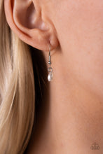 Load image into Gallery viewer, Youthful Yin and Yang - Black Necklace
